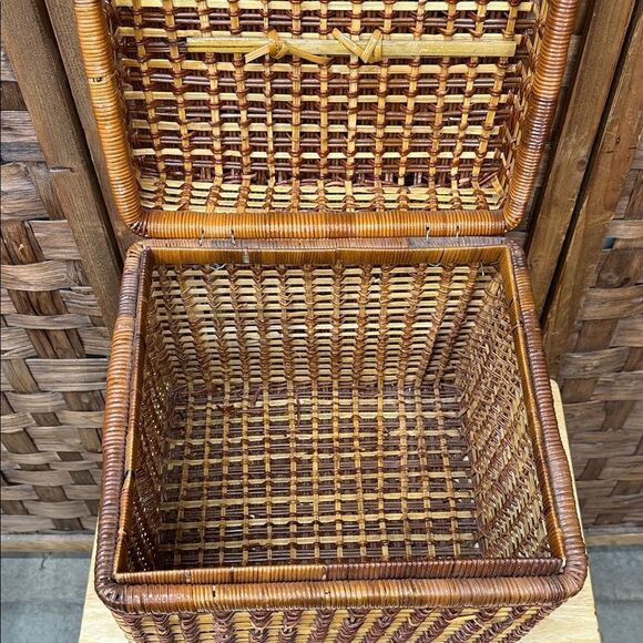 French Wicker Picnic Basket with Handles Vintage 1970s - Picture 4 of 4